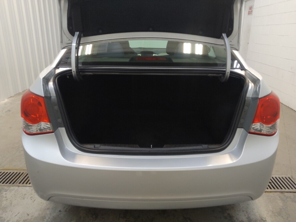 2016 Chevrolet Cruze in Fairfield, OH 45014 - 18138193 29