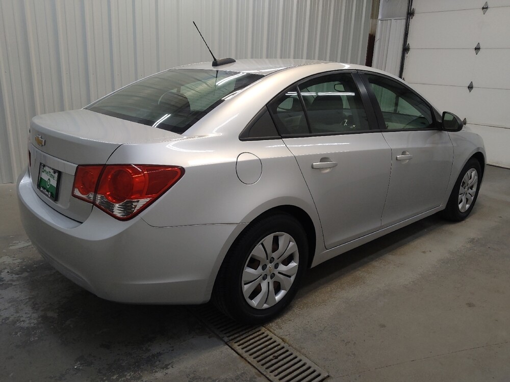 2016 Chevrolet Cruze in Fairfield, OH 45014 - 18138193 10