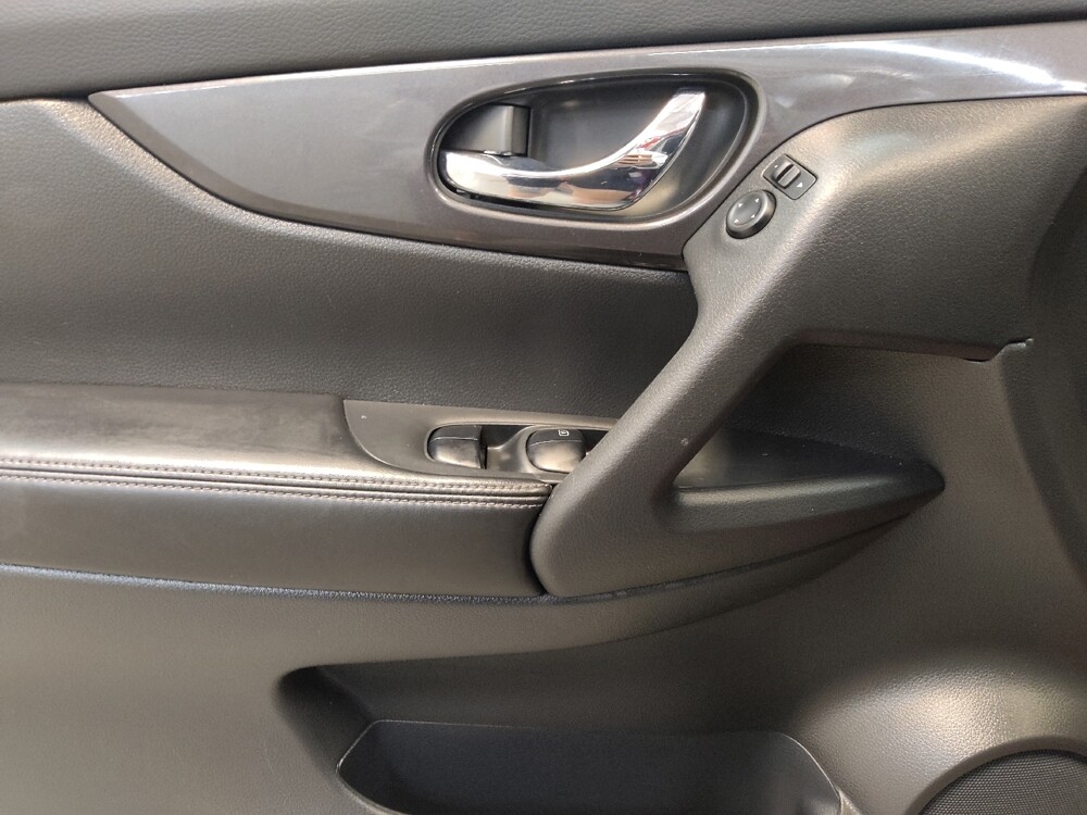 2020 Nissan Rogue in Fairfield, OH 45014 - 18138194 27