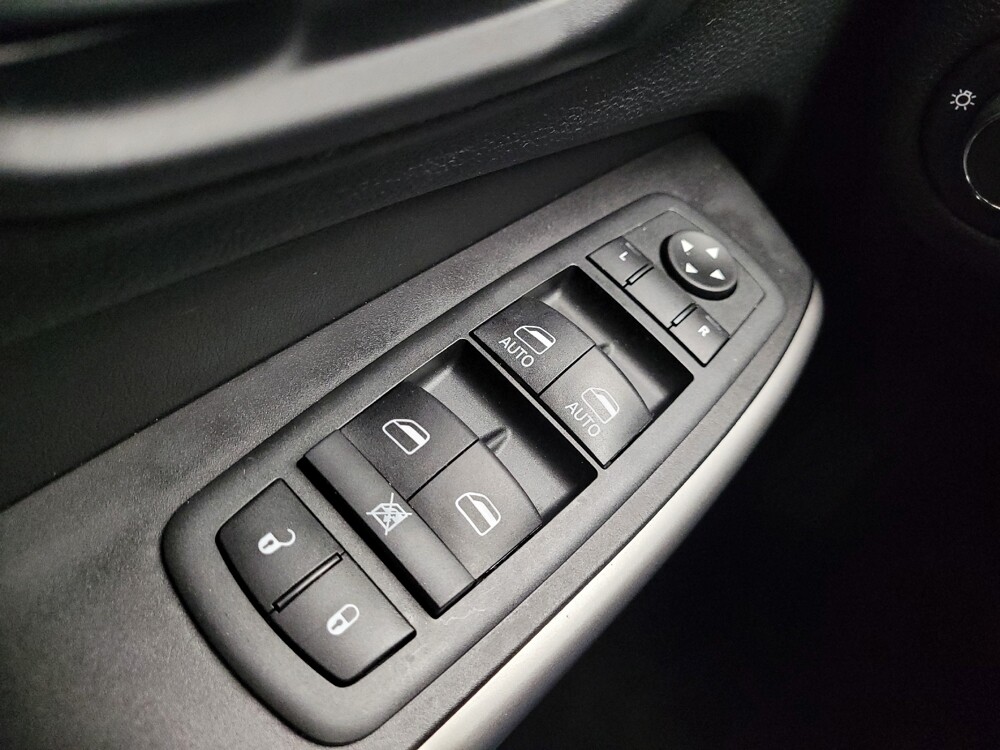 2020 Jeep Cherokee in Taylor, MI 48180 - 18138201 27