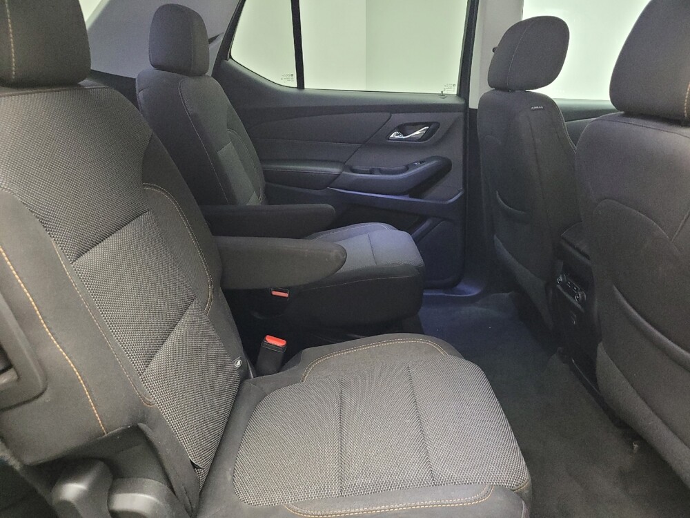 2019 Chevrolet Traverse in Eastpointe, MI 48021 - 18138202 19