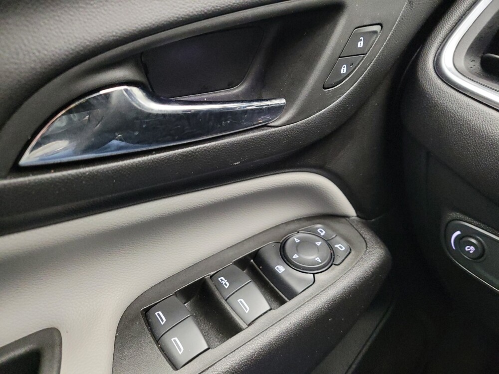 2024 Chevrolet Equinox in Eastpointe, MI 48021 - 18138204 27