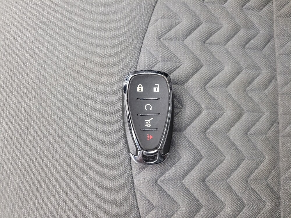 2024 Chevrolet Equinox in Eastpointe, MI 48021 - 18138204 32