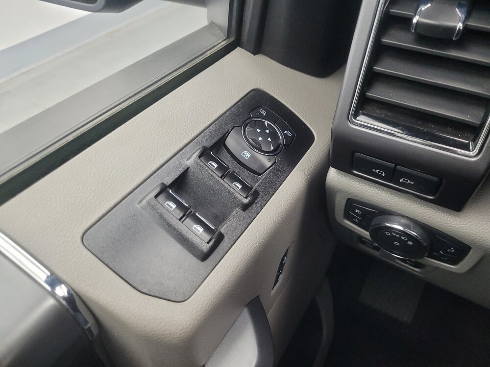 2018 Ford F150 in Indianapolis, IN 46219 - 18138218 27