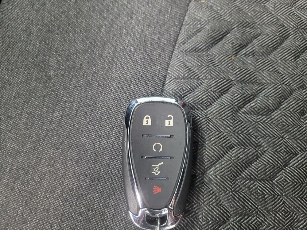 2022 Chevrolet Equinox in Indianapolis, IN 46219 - 18138228 32