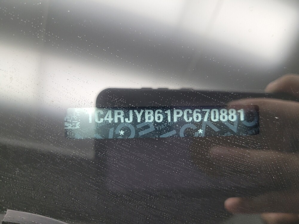 2023 Jeep Grand Cherokee in Indianapolis, IN 46222 - 18138230 33