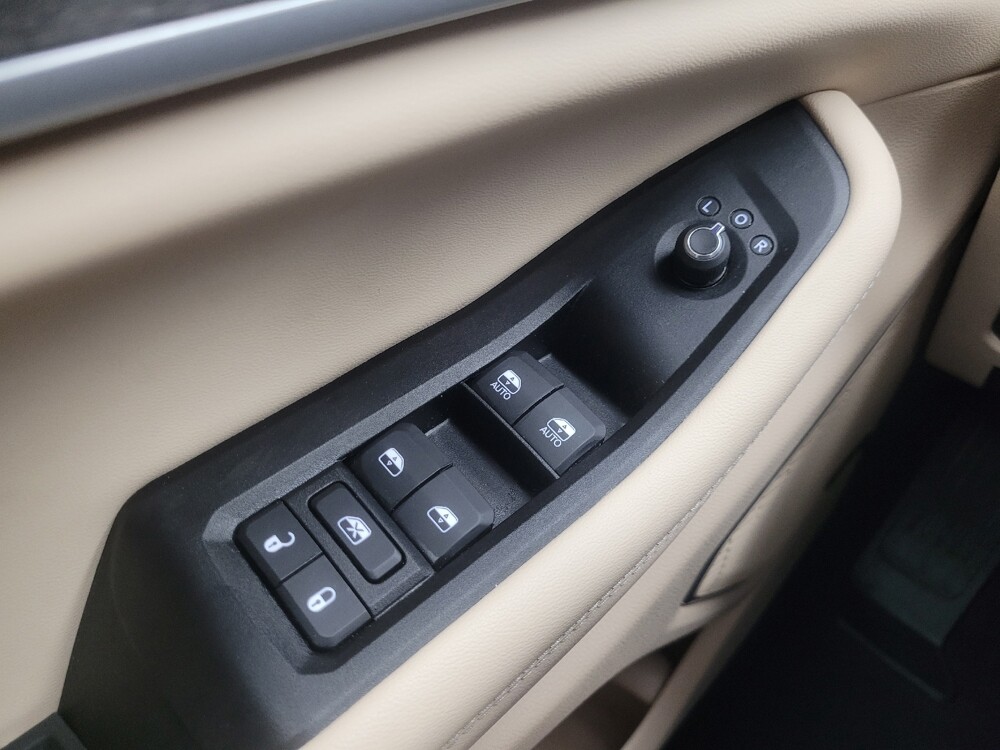 2023 Jeep Grand Cherokee in Indianapolis, IN 46222 - 18138230 27