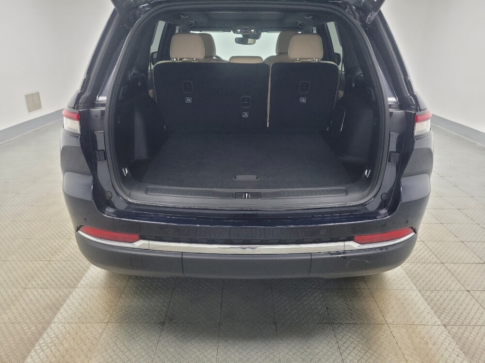 2023 Jeep Grand Cherokee in Indianapolis, IN 46222 - 18138230 29
