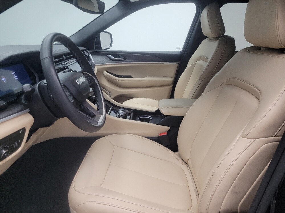 2023 Jeep Grand Cherokee in Indianapolis, IN 46222 - 18138230 17