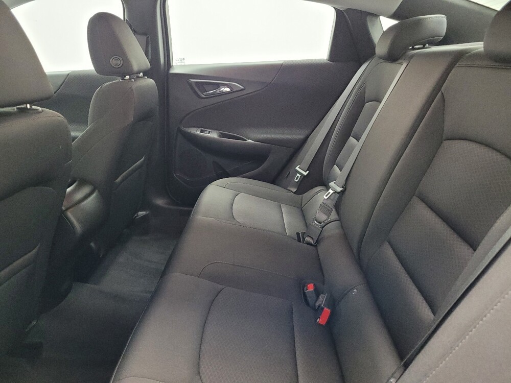 2020 Chevrolet Malibu in Las Vegas, NV 89104 - 18138234 18