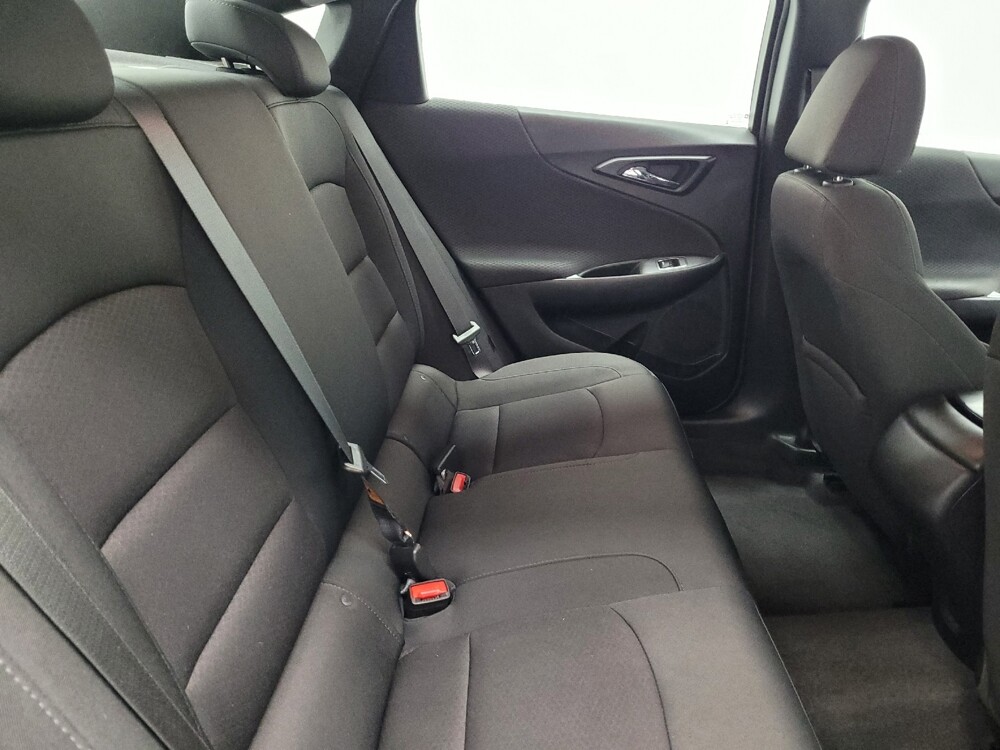 2020 Chevrolet Malibu in Las Vegas, NV 89104 - 18138234 19