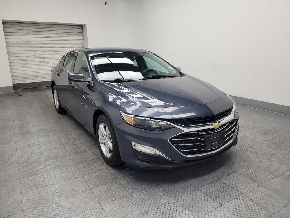 2020 Chevrolet Malibu in Las Vegas, NV 89104 - 18138234 13