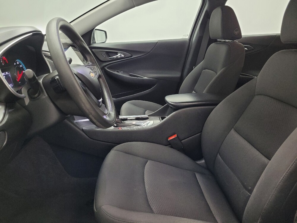 2020 Chevrolet Malibu in Las Vegas, NV 89104 - 18138234 17