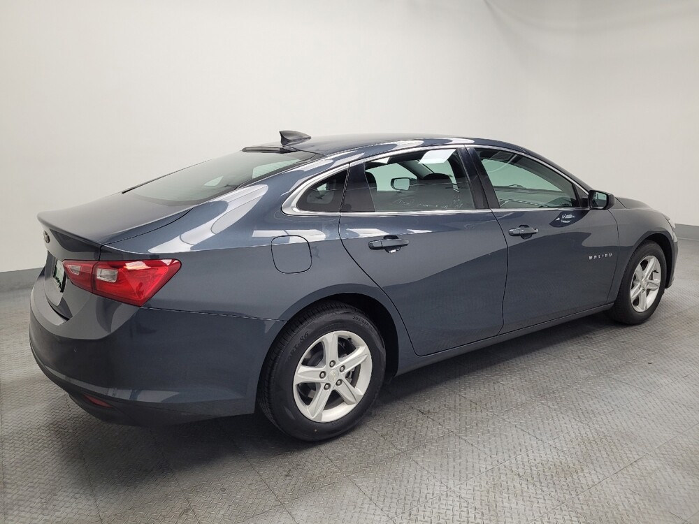 2020 Chevrolet Malibu in Las Vegas, NV 89104 - 18138234 10