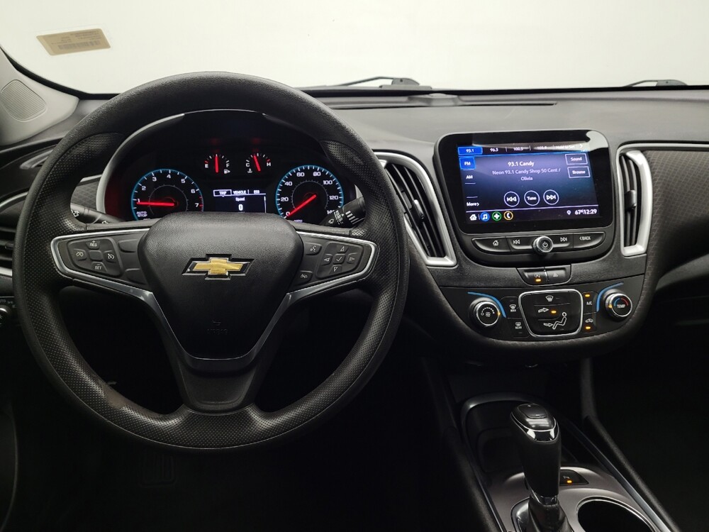 2020 Chevrolet Malibu in Las Vegas, NV 89104 - 18138234 22
