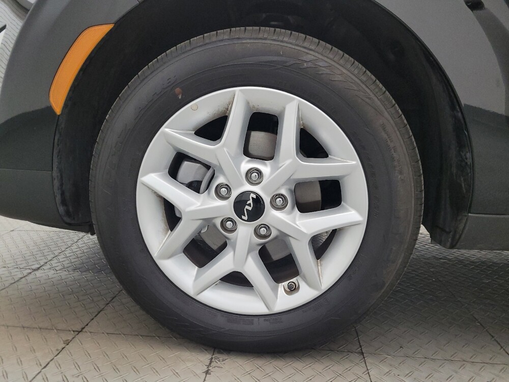 2025 Kia Soul in Phoenix, AZ 85015 - 18138244 31