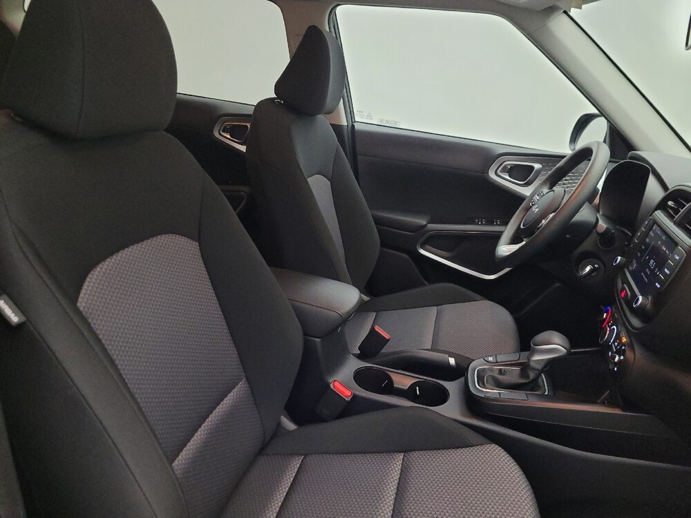 2025 Kia Soul in Phoenix, AZ 85015 - 18138244 21