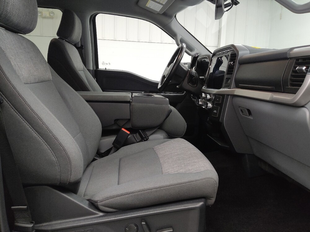 2022 Ford F150 in St. Louis, MO 63136 - 18138252 21