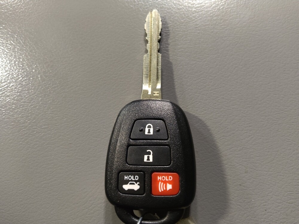 2017 Toyota Camry in Plano, TX 75074 - 18138257 32