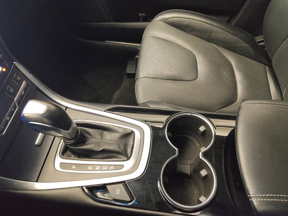 2018 Ford Edge in Lombard, IL 60148 - 18138276 27