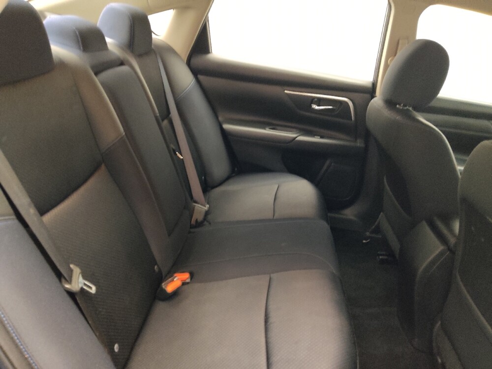 2016 Nissan Altima in Stone Mountain, GA 30083 - 18138281 19