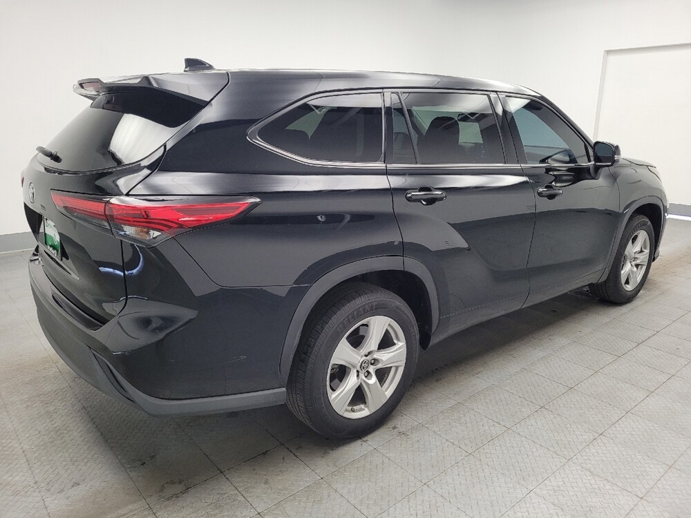2021 Toyota Highlander in Madison, TN 37115 - 18138294 9