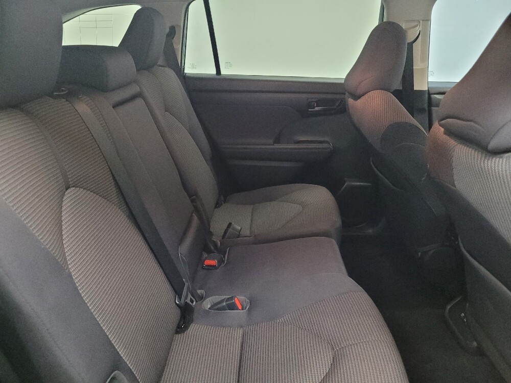 2021 Toyota Highlander in Madison, TN 37115 - 18138294 19