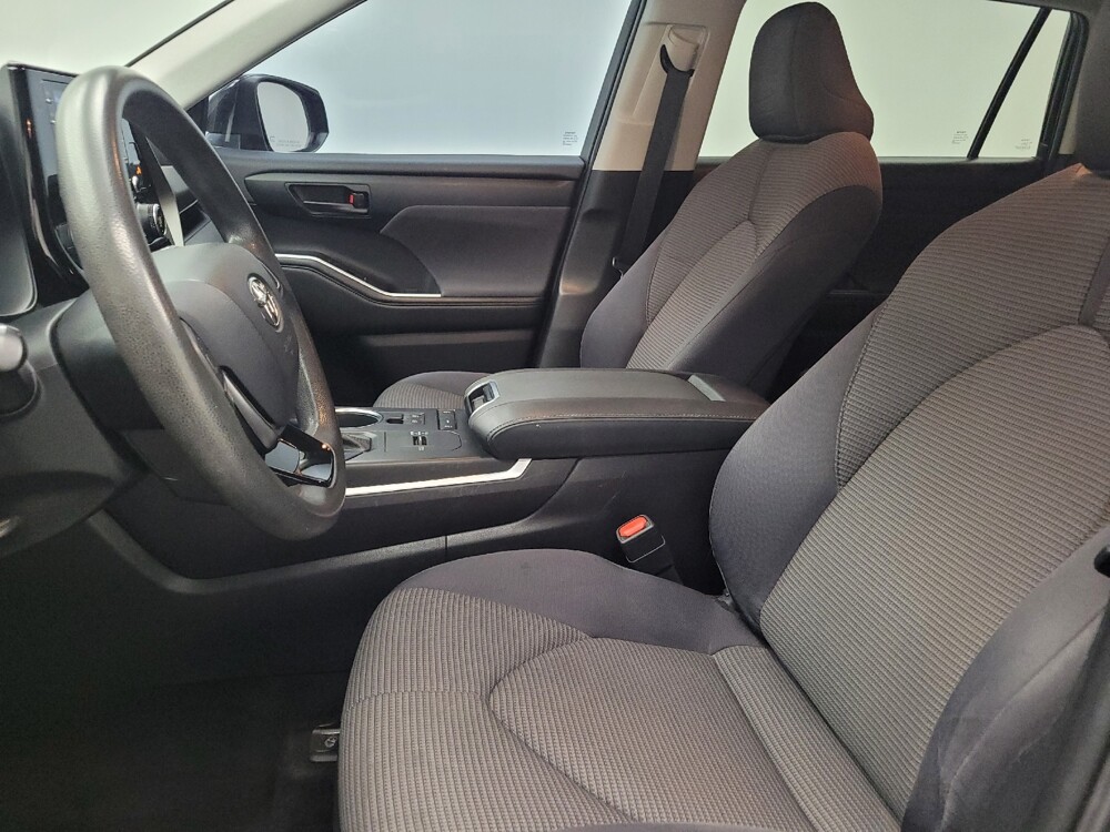 2021 Toyota Highlander in Madison, TN 37115 - 18138294 17