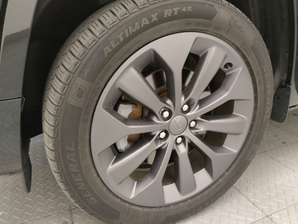 2019 Jeep Cherokee in Salem, VA 24153 - 18138298 31