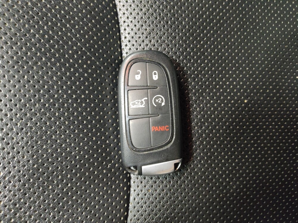 2019 Jeep Cherokee in Salem, VA 24153 - 18138298 32