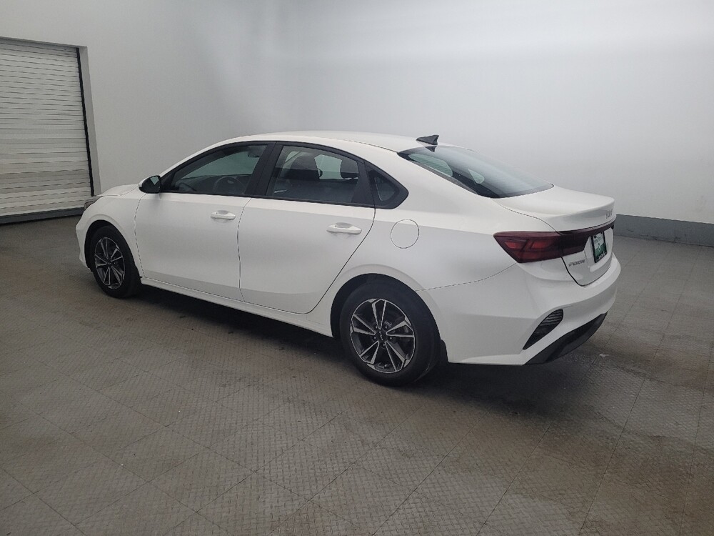 2023 Kia Forte in Woodbridge, VA 22191 - 18138299 3