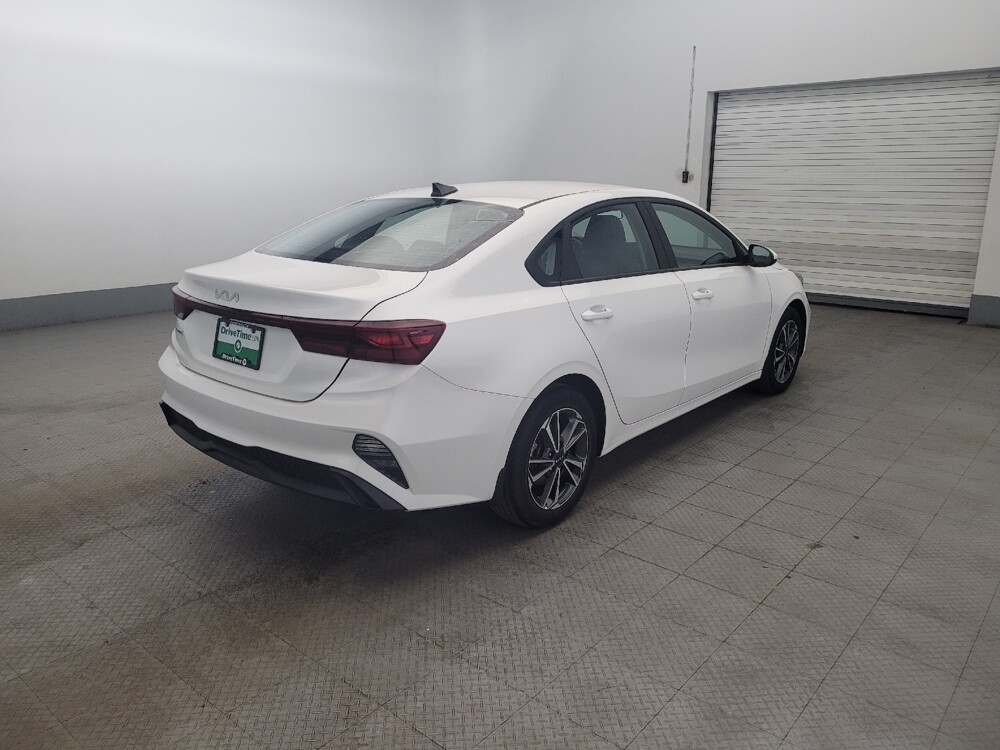 2023 Kia Forte in Woodbridge, VA 22191 - 18138299 9