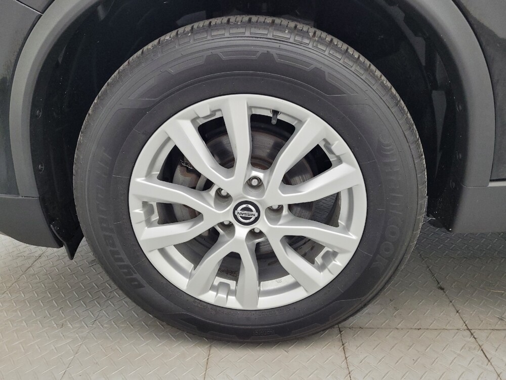 2018 Nissan Rogue in Charleston, SC 29414 - 18138309 31