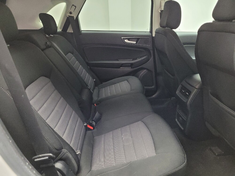 2020 Ford Edge in Grand Rapids, MI 49508 - 18138359 19