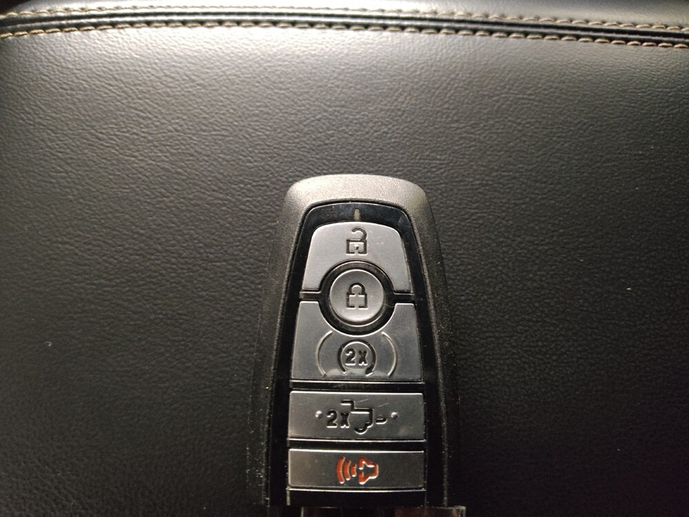 2024 Ford Explorer in Athens, GA 30606 - 18138363 32