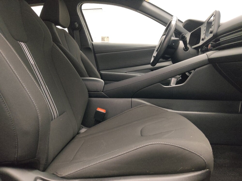 2025 Hyundai Elantra in Lewisville, TX 75067 - 18138377 21
