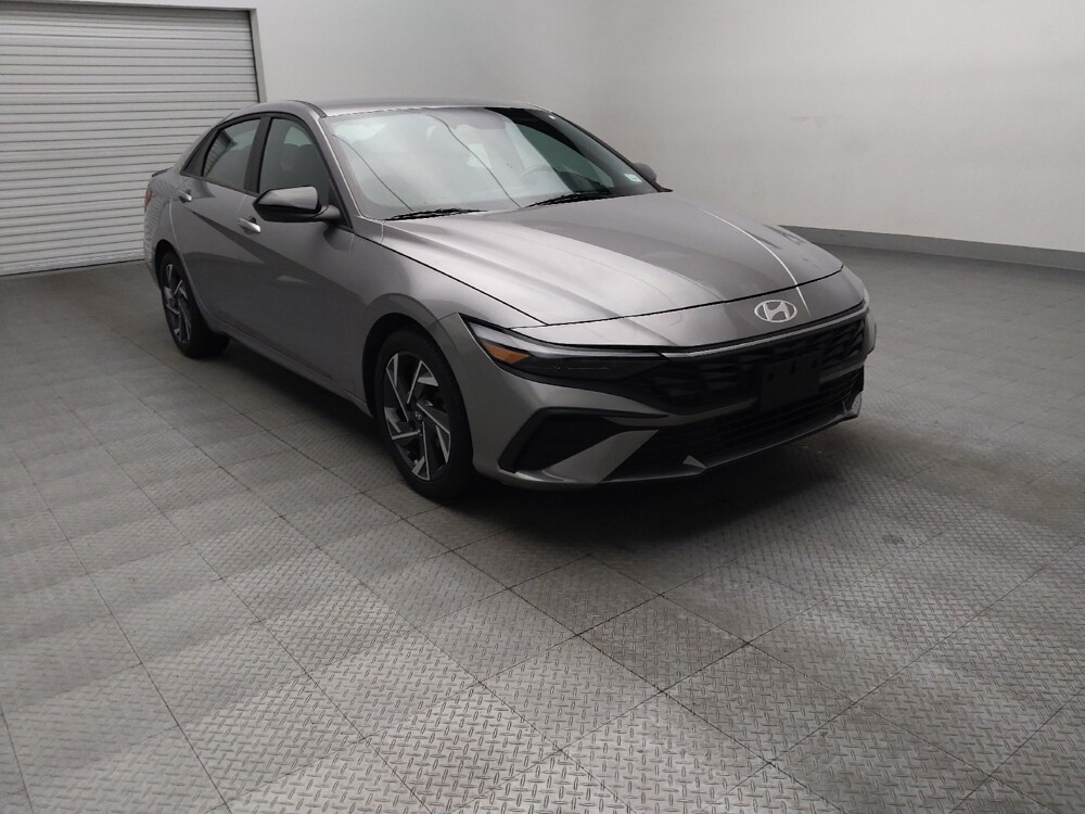 2025 Hyundai Elantra in Lewisville, TX 75067 - 18138377 13