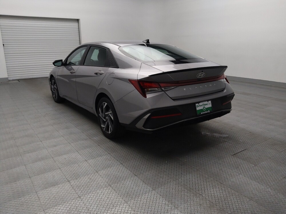 2025 Hyundai Elantra in Lewisville, TX 75067 - 18138377 5