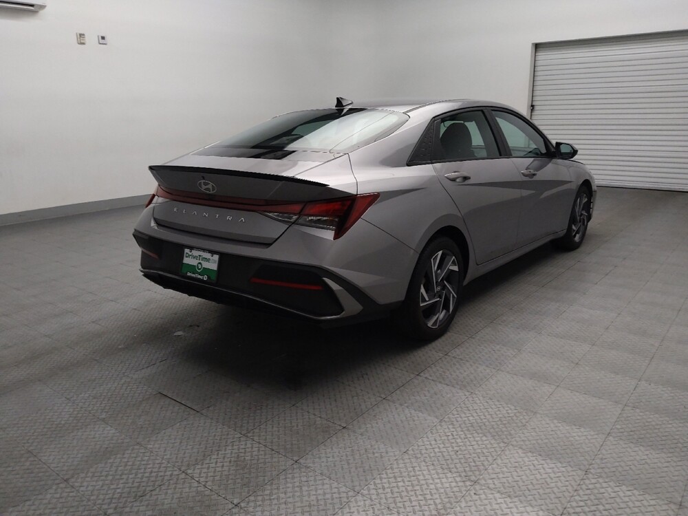 2025 Hyundai Elantra in Lewisville, TX 75067 - 18138377 9