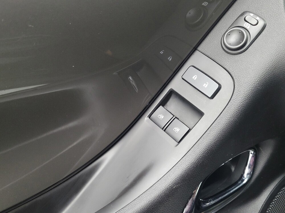 2015 Chevrolet Camaro in Memphis, TN 38128 - 18138383 27