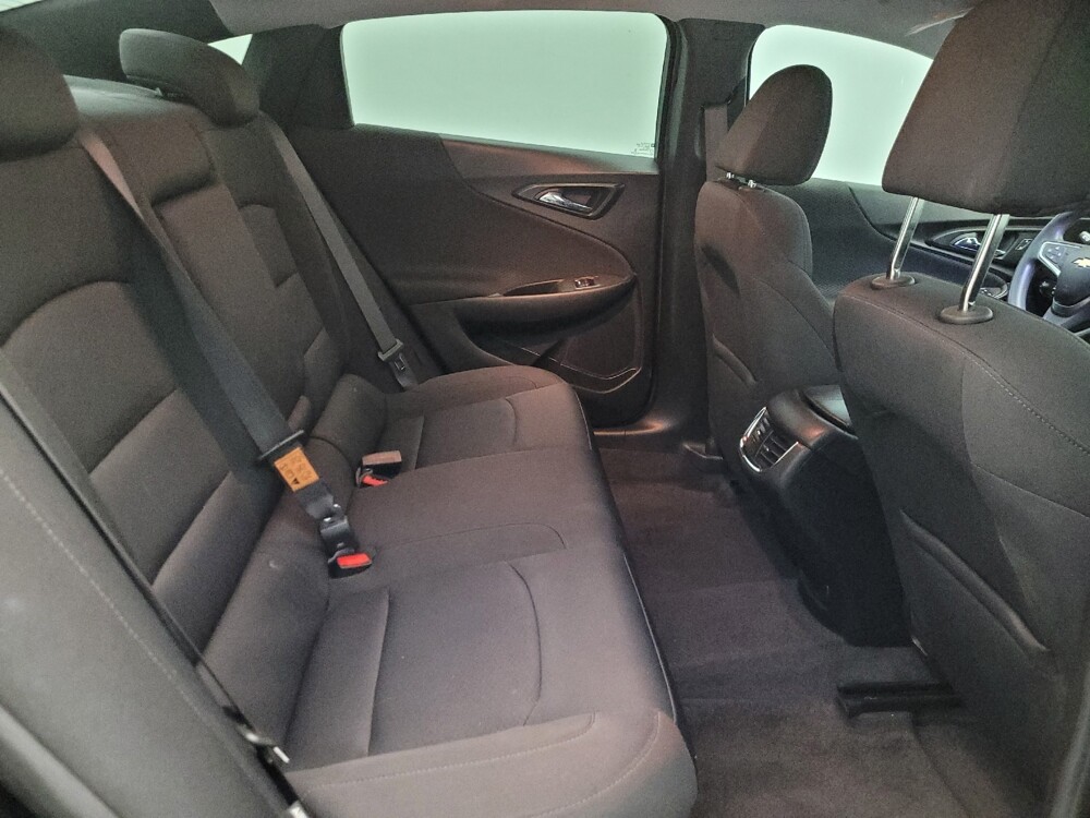 2020 Chevrolet Malibu in Phoenix, AZ 85015 - 18138384 19