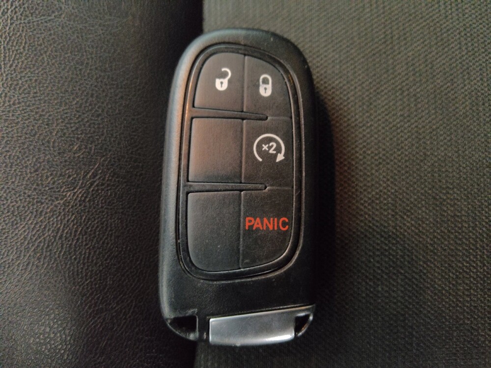 2019 Jeep Cherokee in Lakewood, CO 80215 - 18138393 32