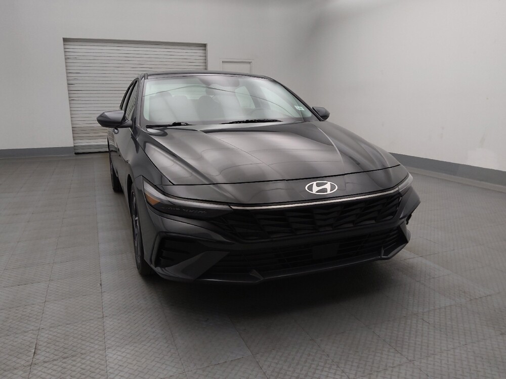2025 Hyundai Elantra in Lakewood, CO 80215 - 18138401 14