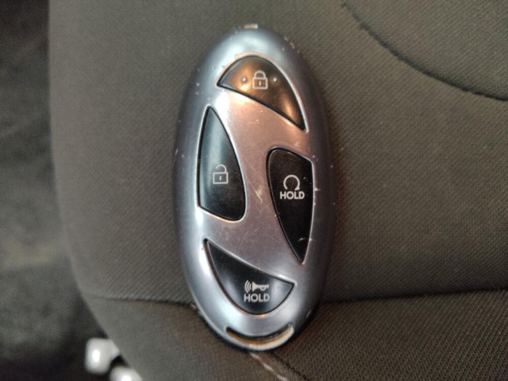 2025 Hyundai Elantra in Lakewood, CO 80215 - 18138401 32