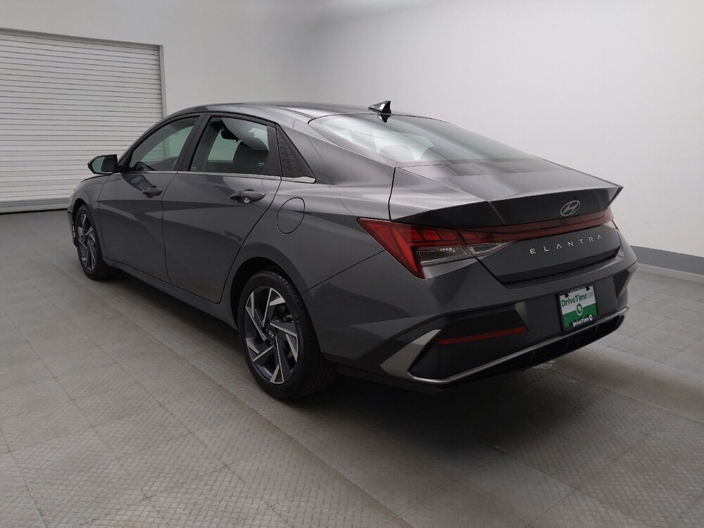 2025 Hyundai Elantra in Lakewood, CO 80215 - 18138401 5