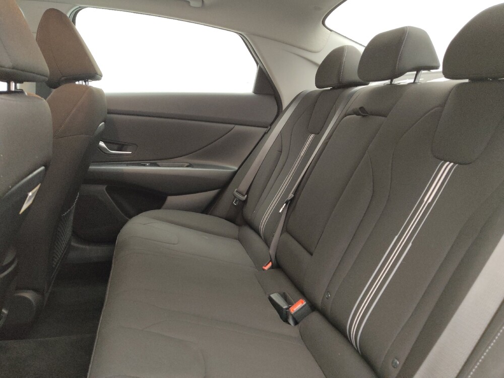 2025 Hyundai Elantra in Lakewood, CO 80215 - 18138401 18