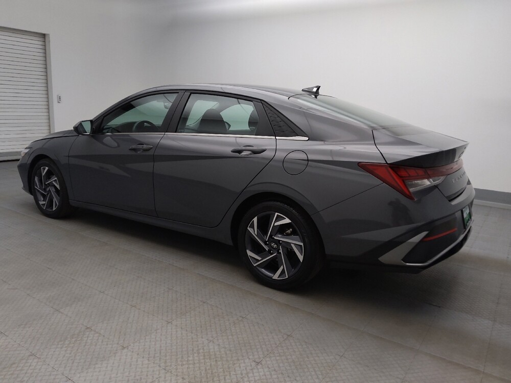 2025 Hyundai Elantra in Lakewood, CO 80215 - 18138401 3