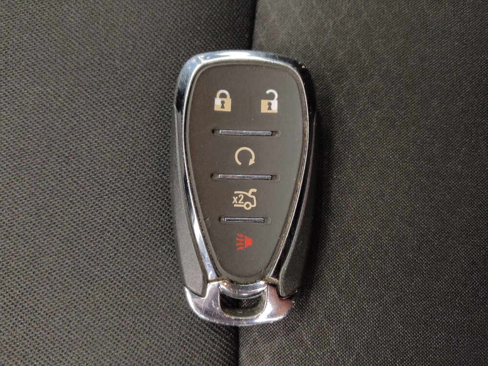 2025 Chevrolet Malibu in Lakewood, CO 80215 - 18138402 32