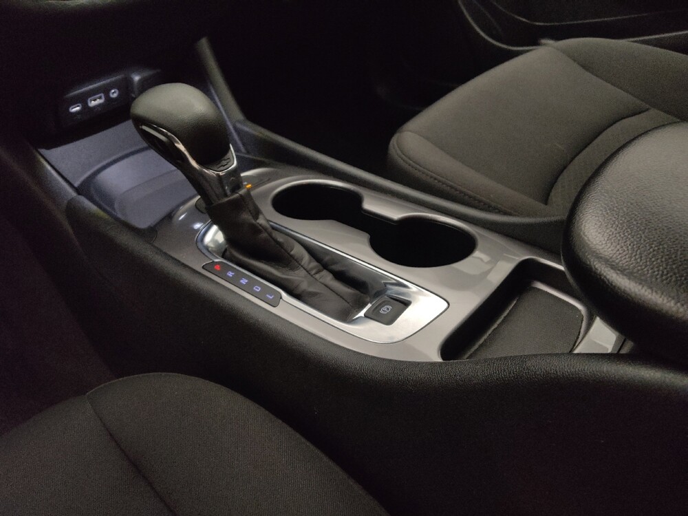 2025 Chevrolet Malibu in Lakewood, CO 80215 - 18138402 26