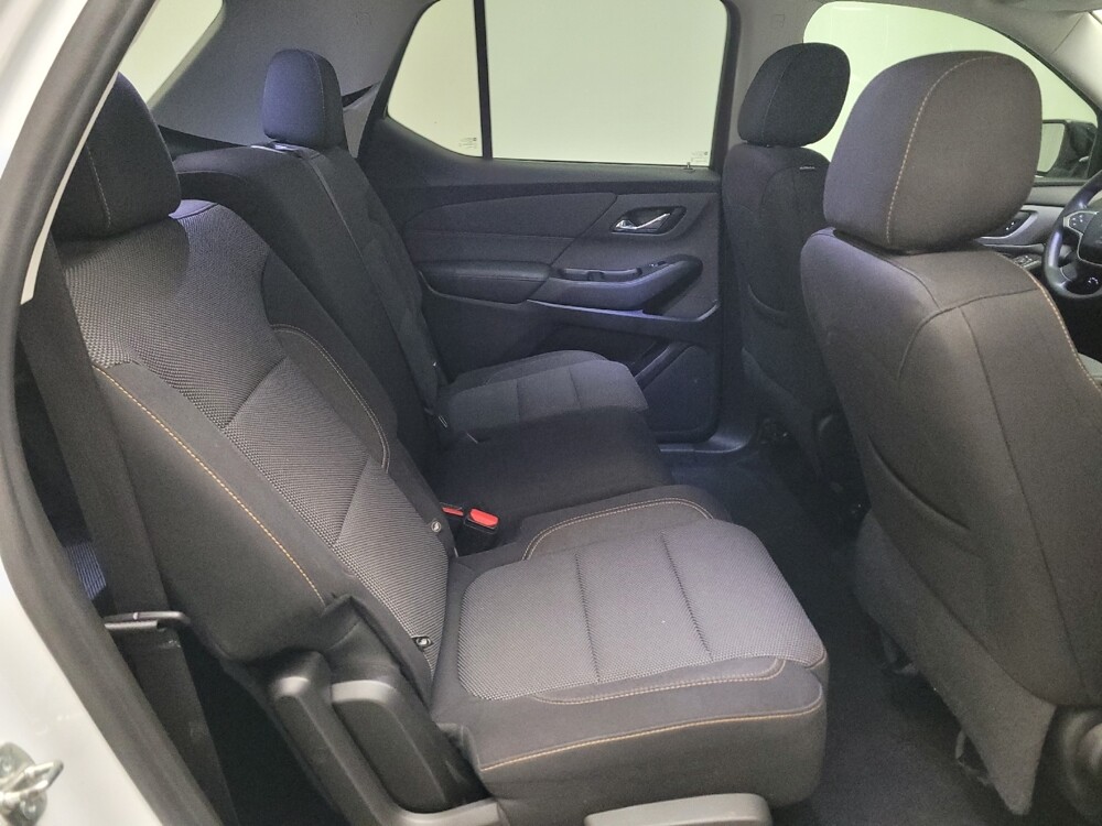 2020 Chevrolet Traverse in Downey, CA 90241 - 18138404 19